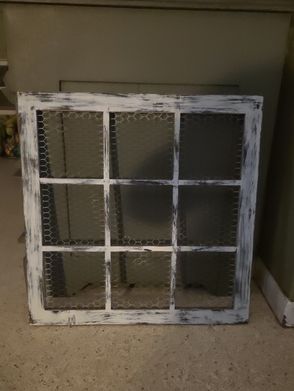 Distressed Farmhouse 9-Pane Window Frame Photo & Jewelry Organizer